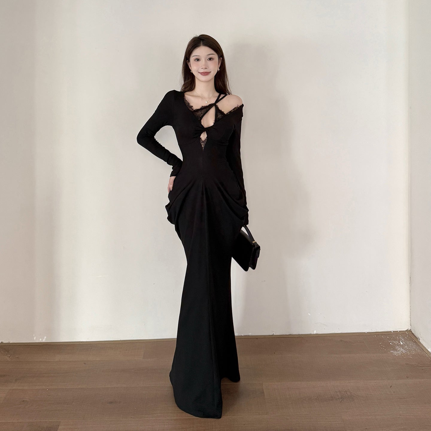 Long sleeved sexy spicy girl hollow out design dress - La Charlottes