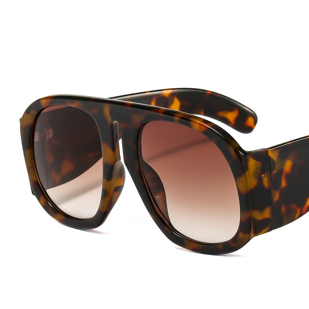 Contrast Color Oversized Sunglasses for Women | Trendy Street Shoot - La Charlottes